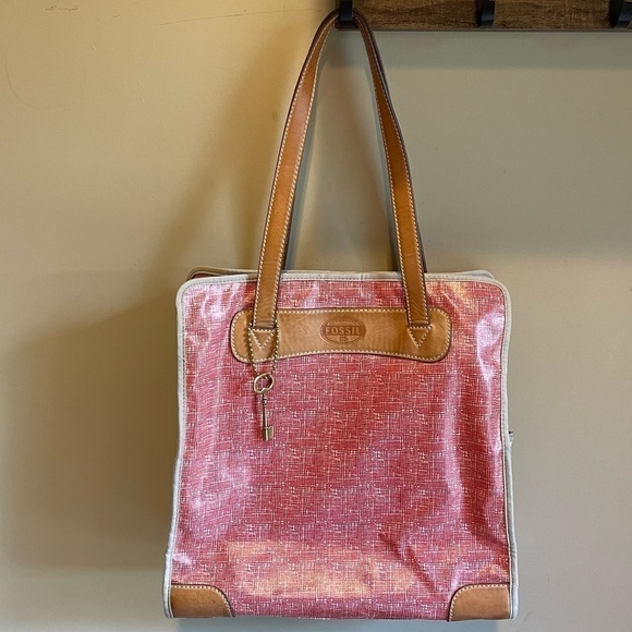 FOSSIL Key Per PVC Coated Red and Grey Shoulder Tote Bag - Picture 1 of 6